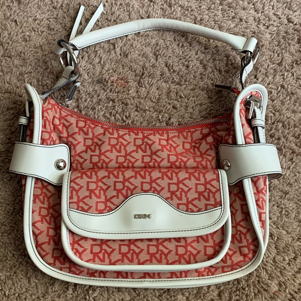 Dkny purse